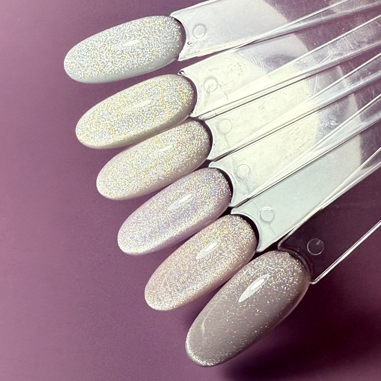 FARB RIME CAT’S #11 (light silver flare) Professional UV/LED Gel