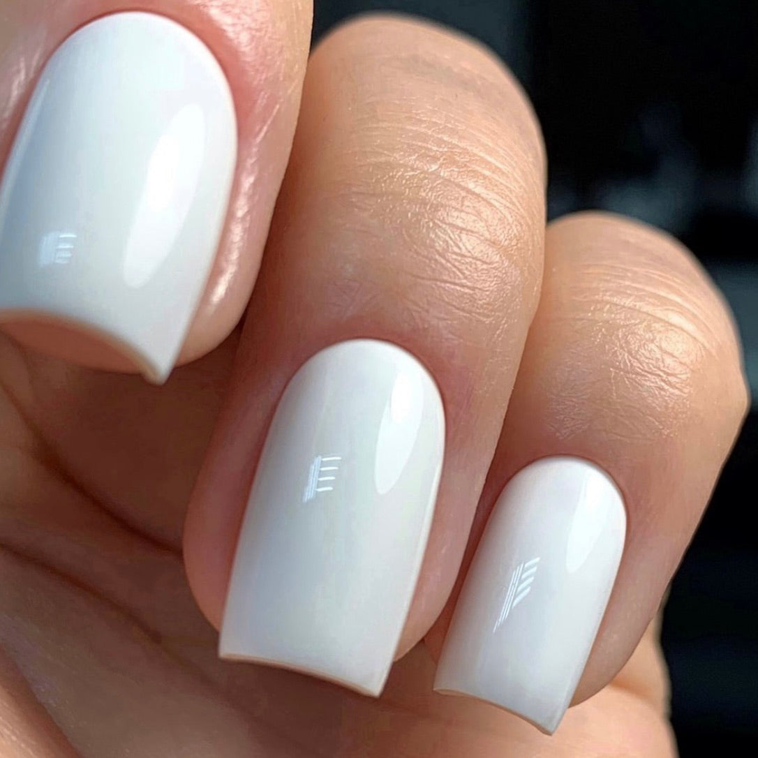Fanfare by Luxio, long-lasting pure gel polish, made in Canada, odour-free application