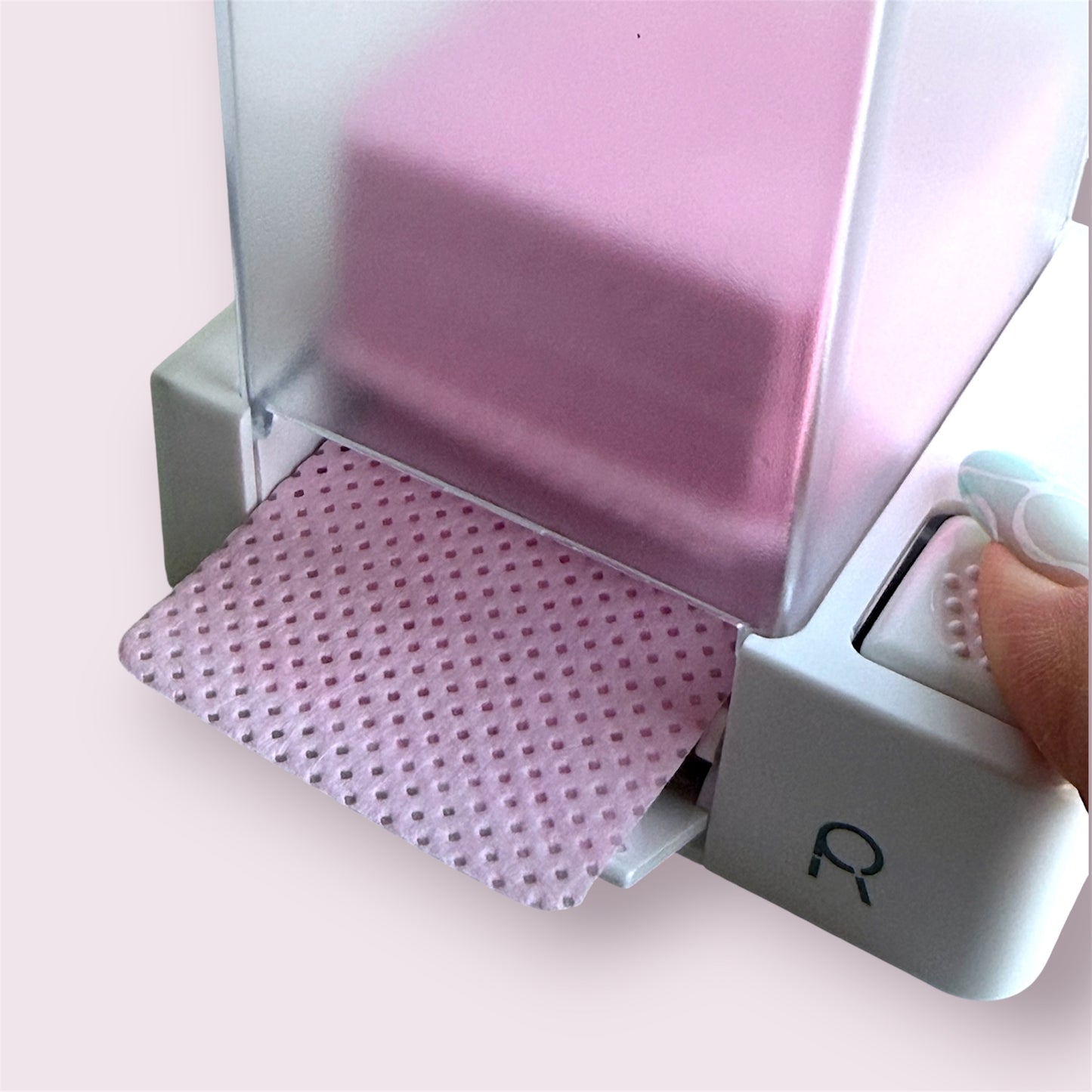 Automatic Dispenser for Lint-Free or Cotton Napkins