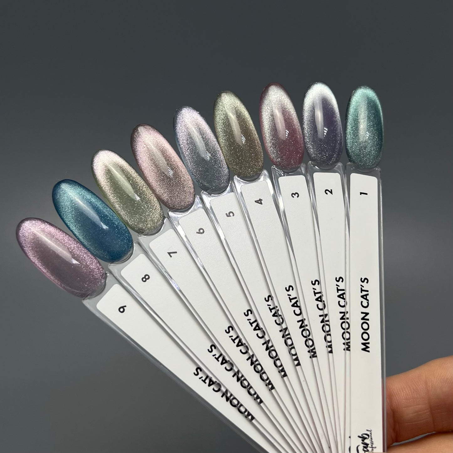 FARB MOON CAT’S #4 Professional UV/LED Gel