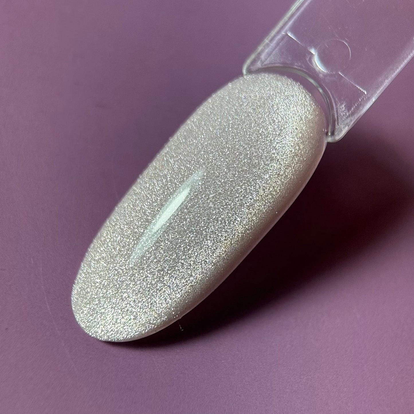 FARB RIME CAT’S #13 (light silver flare)  Professional UV/LED Gel
