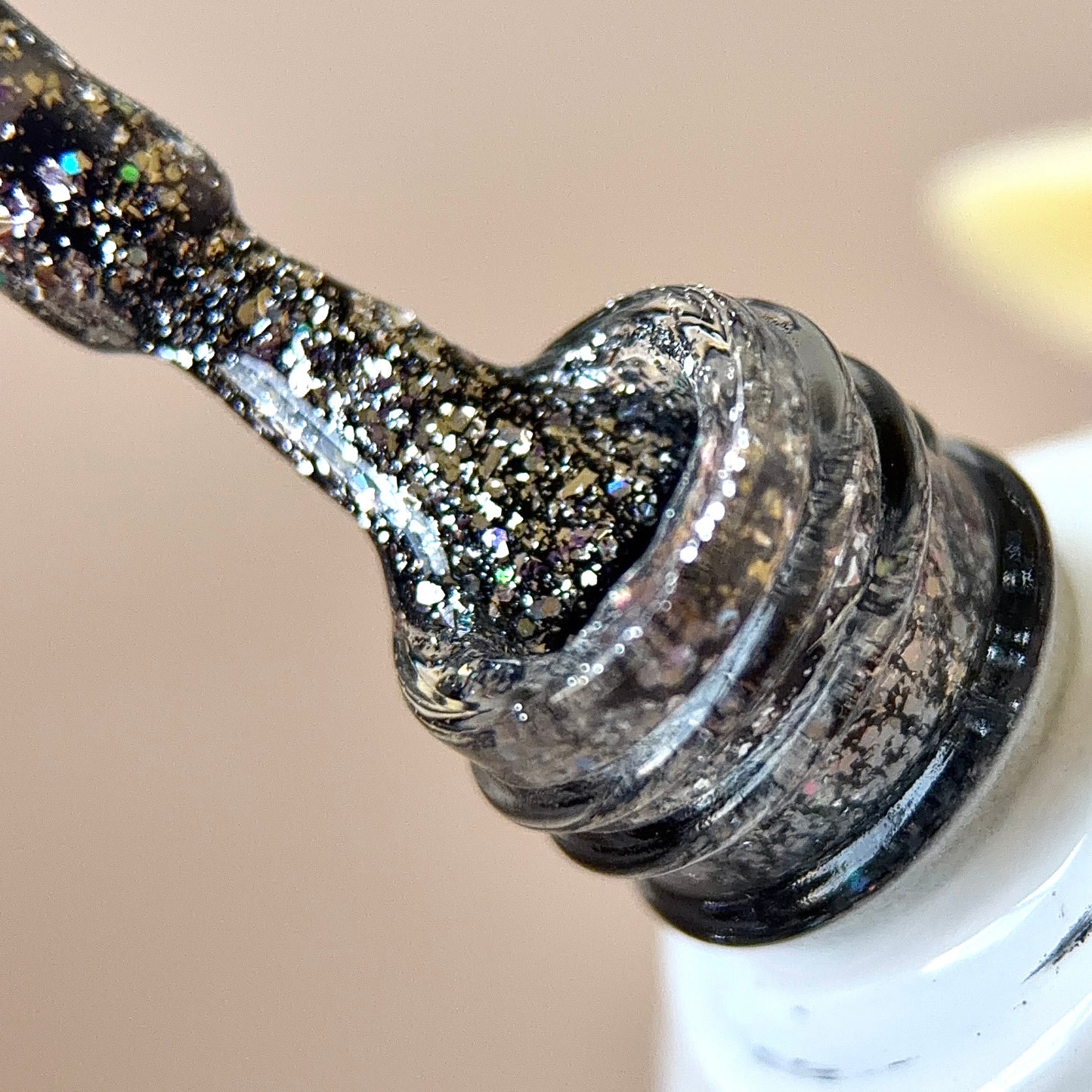 FARB Lux #4 glitter gel polish