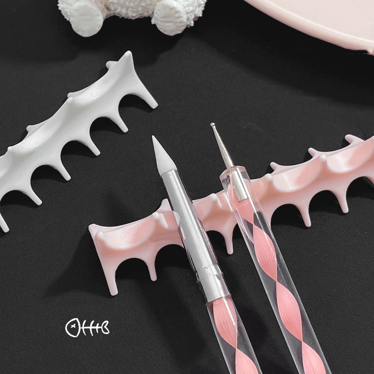 Silicone "Fishbone" Holder for Brushes, white