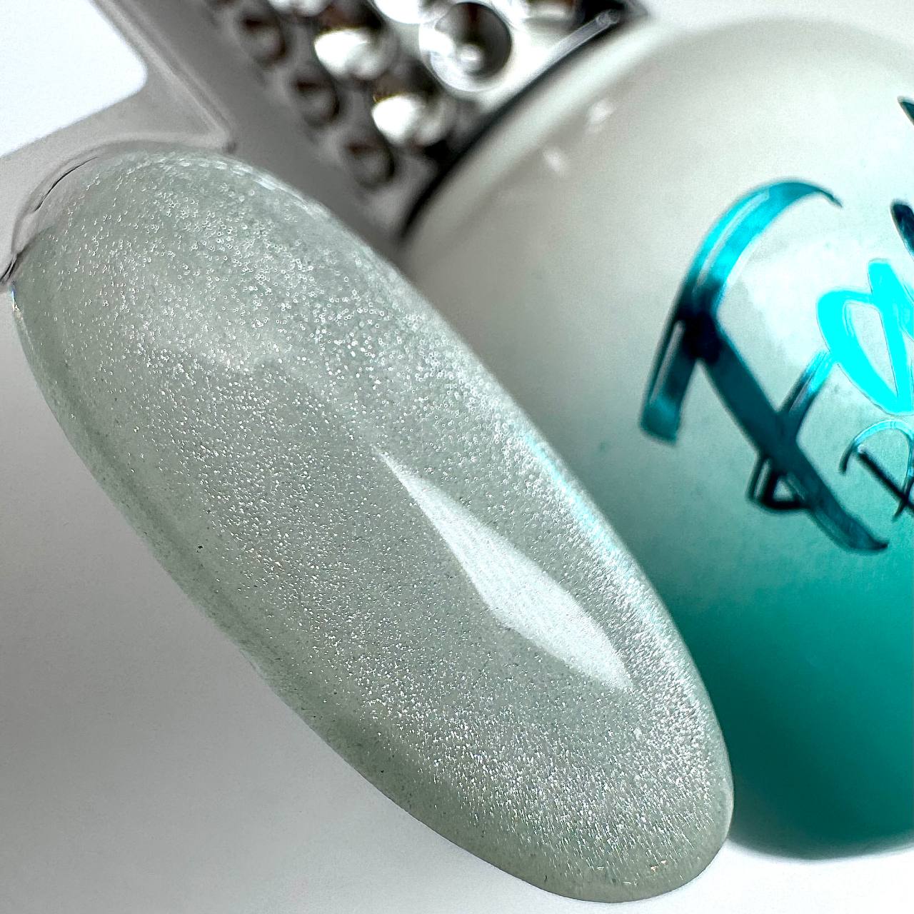 FARB RIME CAT’S #7 (light silver flare)  Professional UV/LED Gel